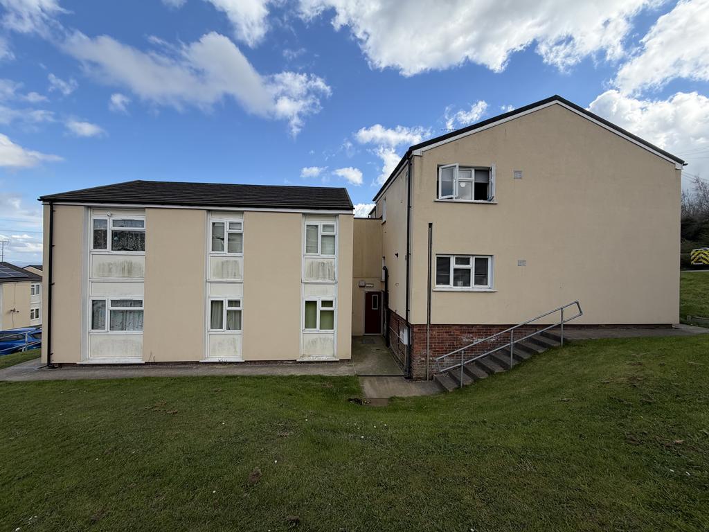 2 bedroom flat for sale