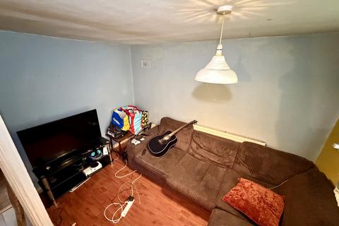 undefined, Heol Bathafarn, Coedpoeth LL11