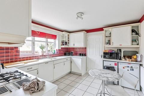 4 bedroom detached house for sale, Millennium Close, Kettering