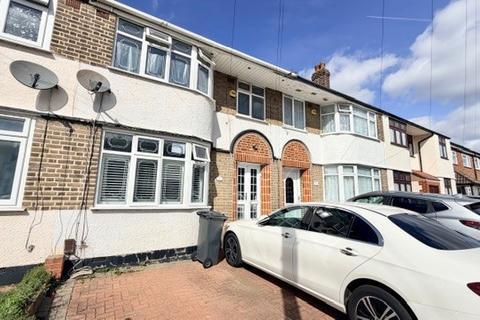 4 bedroom house to rent, Dewey Road, Dagenham, RM10