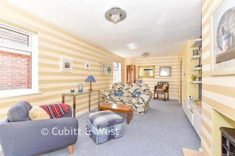 2 bedroom detached bungalow for sale, Brooklands Road, Havant PO9