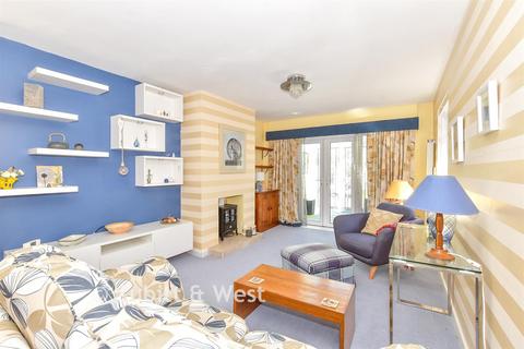 2 bedroom detached bungalow for sale, Brooklands Road, Havant PO9