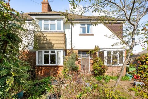 undefined, Hamilton Close, Epsom KT19