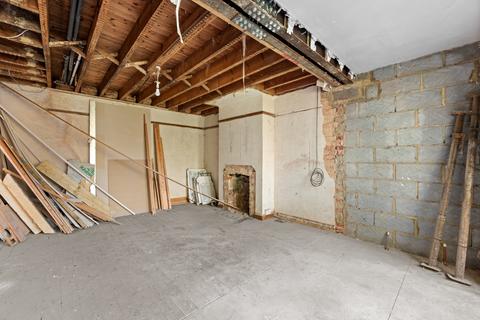 undefined, Hamilton Close, Epsom KT19