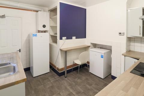 6 bedroom end of terrace house to rent, Canterbury, CT1
