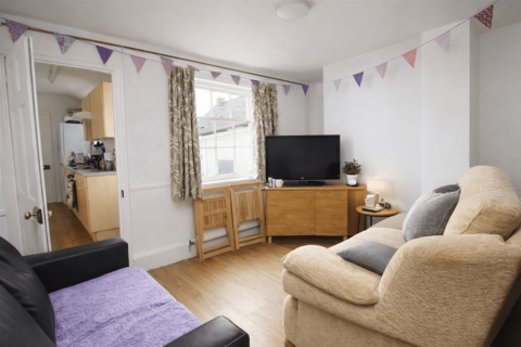 4 bedroom end of terrace house to rent, Canterbury, CT1