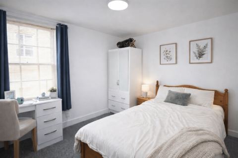 4 bedroom end of terrace house to rent, Canterbury, CT1