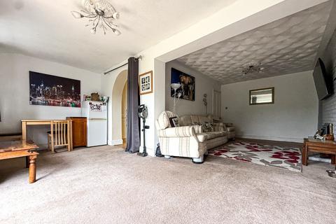 3 bedroom semi-detached house for sale, Eastwick Road, Taunton.