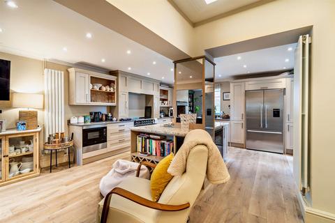 4 bedroom character property for sale, Cedar Street, Braunston, Rutland