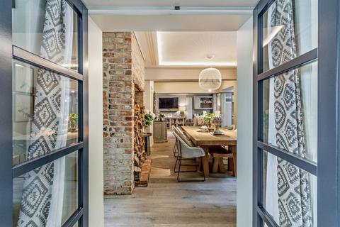 4 bedroom character property for sale, Cedar Street, Braunston, Rutland