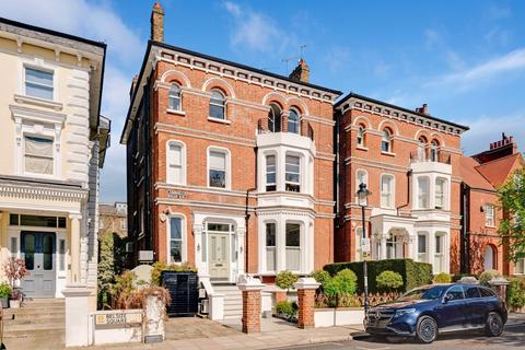 2 bedroom apartment for sale, Lambolle Road, Belsize Park, NW3