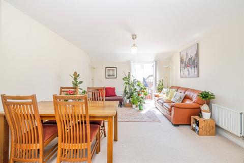 2 bedroom apartment for sale, Baxter Road, Watford
