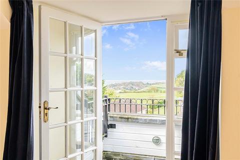 2 bedroom retirement property for sale, Ravens Court, Castle Village, Berkhamsted, Hertfordshire, HP4