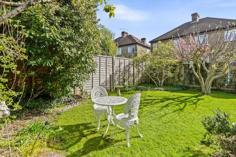 2 bedroom maisonette for sale, Martin Way, Morden, SM4