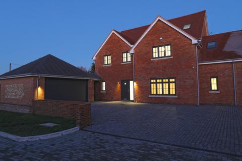 5 bedroom semi-detached house for sale, Worth Lane, Uckfield TN22