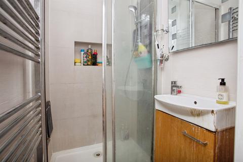 4 bedroom semi-detached house for sale, Cambridge Road, Harrow