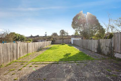 4 bedroom semi-detached house for sale, Cambridge Road, Harrow