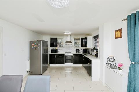 4 bedroom detached house for sale, Bridgewater Road, BURTON-ON-TRENT
