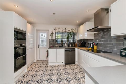 3 bedroom end of terrace house for sale, Leypark Crescent, Exeter