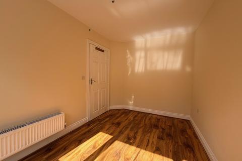 4 bedroom townhouse to rent, Creed Way, West Bromwich, B70