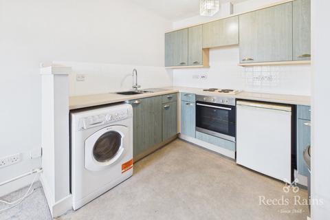 2 bedroom apartment to rent, Union Road, Cheshire SK11