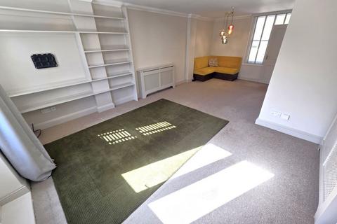 2 bedroom flat for sale, Flat 9 Highfield Hall, Fordingbridge, Hampshire, SP6 3BS