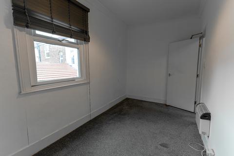 1 bedroom flat to rent, Parrock Street, Gravesend DA12