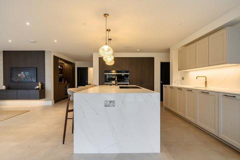 5 bedroom detached house for sale, Blue Lake Road, Dorridge, Solihull, West Midlands, B93