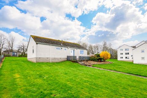3 bedroom detached bungalow to rent, Alloway Place West, Maryfield, Dundee, DD4