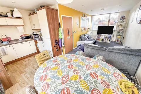 3 bedroom townhouse for sale, The Carriages, Off Gobowen Road, Oswestry