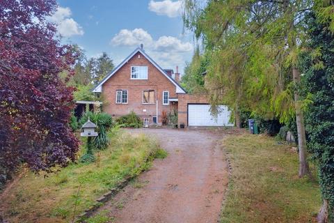 3 bedroom detached house for sale, Bridle Road, Burton Joyce, Nottingham