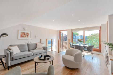 2 bedroom maisonette for sale, Sulgrave Road, London W6