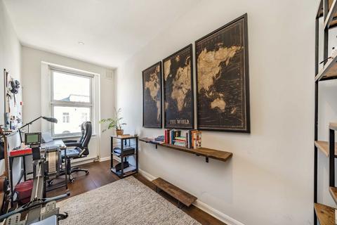 3 bedroom flat for sale, St. Marys Road, London NW10