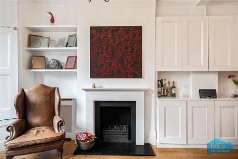 4 bedroom terraced house for sale, Bryantwood Road, London, N7