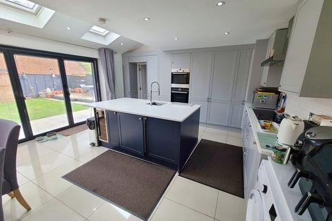 5 bedroom detached house for sale, Goldsmith Close, West Totton, SO40 8TR