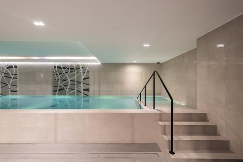 2 bedroom flat for sale, Keybridge, Exchange Gardens, London, SW8