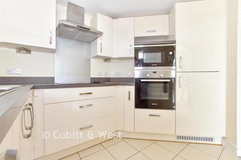 2 bedroom flat for sale, Tudor Rose Court, Southsea PO4