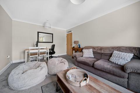 2 bedroom flat for sale, Farsley Beck Mews, Leeds, West Yorkshire, LS13