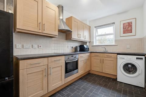 2 bedroom flat for sale, Farsley Beck Mews, Leeds, West Yorkshire, LS13