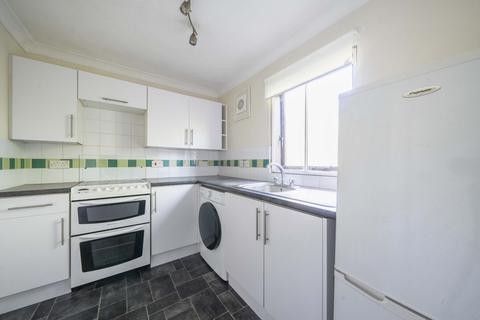 1 bedroom flat for sale, Dairymans Walk, Surrey GU4