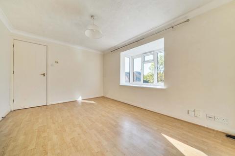 1 bedroom flat for sale, Dairymans Walk, Surrey GU4