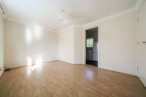 1 bedroom flat for sale, Dairymans Walk, Surrey GU4