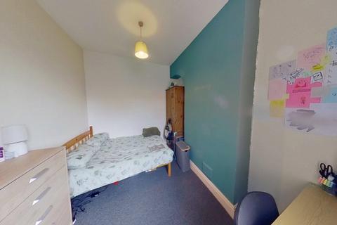 3 bedroom terraced house to rent, 30 Woodborough Road, Nottingham, NG3 1AZ