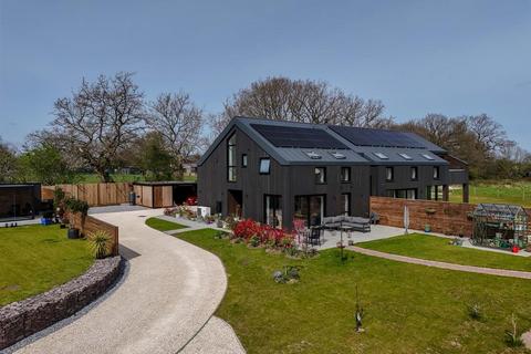 4 bedroom detached house for sale, Salter Street, Earlswood, Solihull