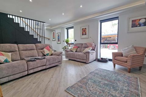 4 bedroom detached house for sale, Salter Street, Earlswood, Solihull