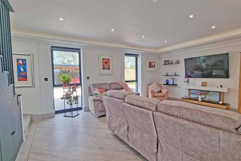 4 bedroom detached house for sale, Salter Street, Earlswood, Solihull
