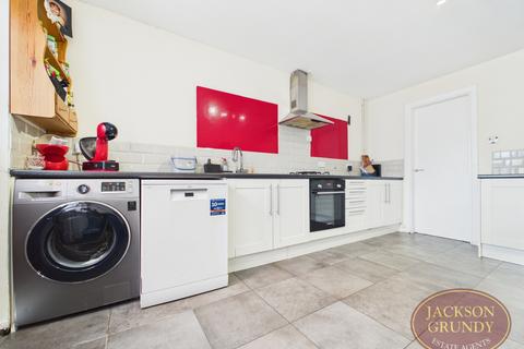 4 bedroom terraced house to rent, Foskitt Court South, Bellinge, NN3 9AX