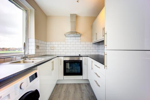 2 bedroom flat to rent, Conifer Court, Forest Hall, Newcastle Upon Tyne