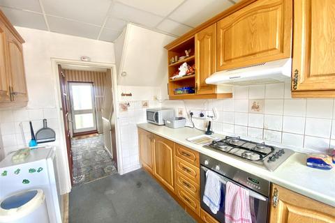 3 bedroom semi-detached house for sale, Canterbury Avenue, Southend-On-Sea