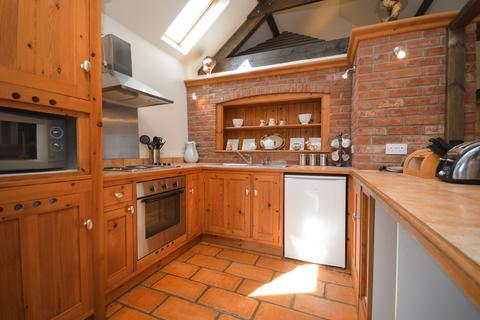 1 bedroom barn conversion to rent, Syderstone